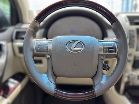 Used 2019 Lexus GX 460 Premium w/ Premium Package AWD/4WD image 16