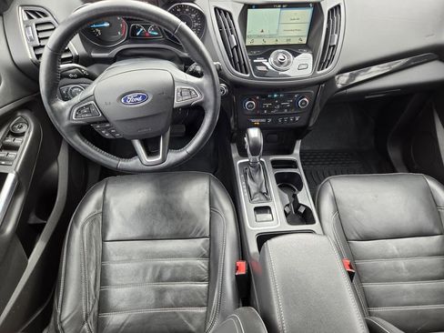 Used 2018 Ford Escape Titanium AWD/4WD image 16