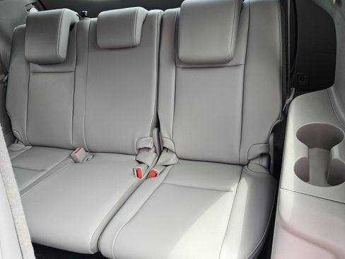 Certified 2019 Toyota Highlander XLE FWD image 10
