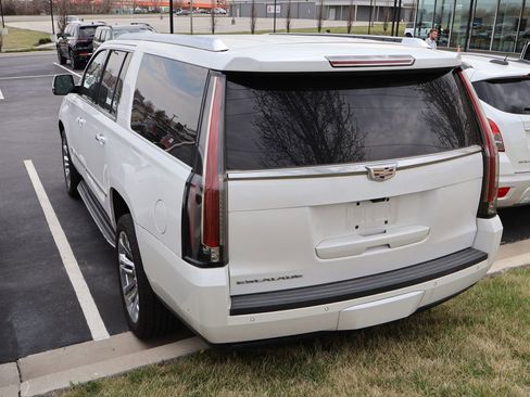 Used 2020 Cadillac Escalade ESV Luxury image 14