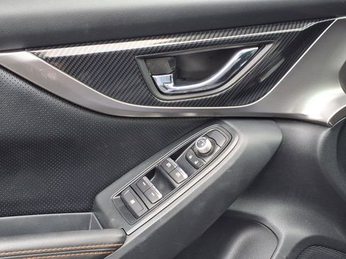 Used 2020 Subaru Crosstrek 2.0i Limited w/ Moonroof Package w/Navigation AWD/4WD image 23