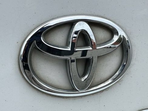 Used 2011 Toyota RAV4 4WD w/ Base L4 Extra Value Pkg image 10