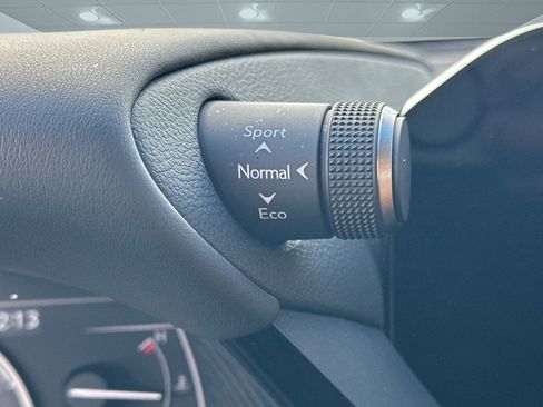 Used 2025 Lexus ES 300h w/ Premium Package image 35