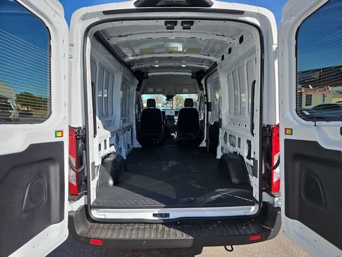 New 2026 Ford Transit 250 148 Medium Roof image 18