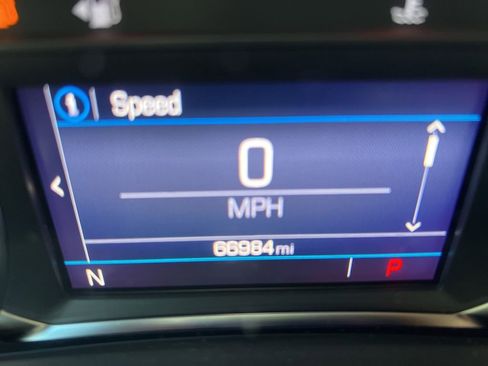 Used 2022 GMC Terrain SLE w/ Driver Convenience Package AWD/4WD image 8