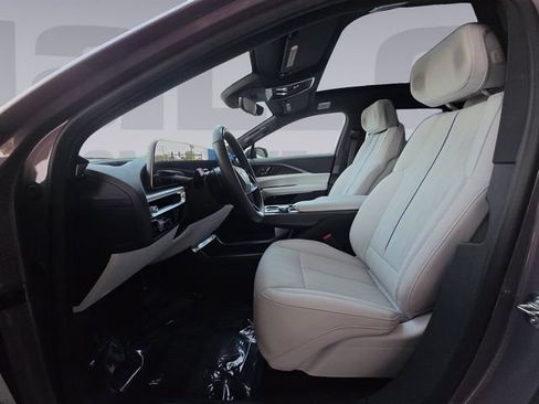 Used 2026 Cadillac Lyriq Premium Luxury w/ LPO, Floor Liner Package AWD/4WD image 10