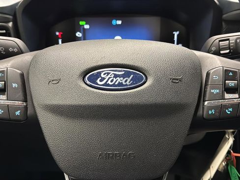 Used 2025 Ford Maverick XL w/ Equipment Group 101A AWD/4WD image 16
