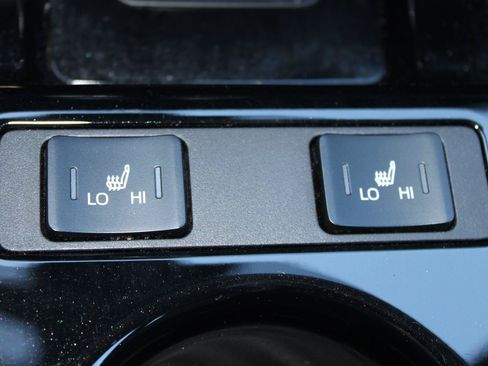 Used 2020 Toyota Prius Prime XLE FWD image 26