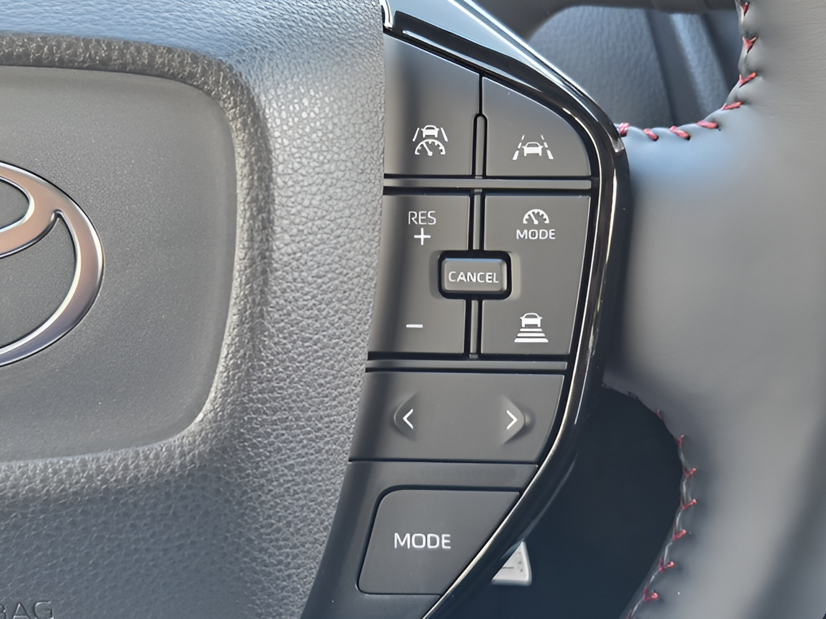 New 2026 Toyota Prius Plug-In Hybrid FWD image 18