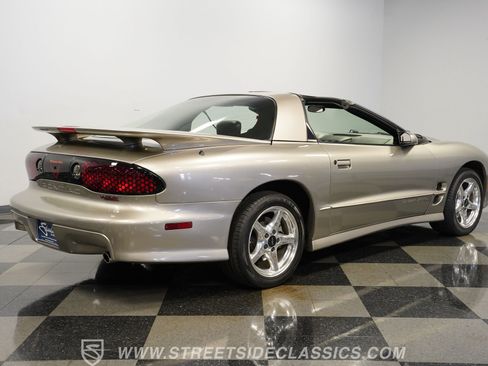Used 2001 Pontiac Firebird Trans Am RWD image 13