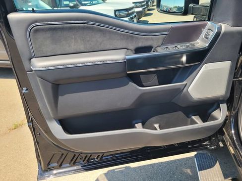 New 2026 Ford F250 Platinum w/ Tremor Off-Road Package AWD/4WD image 8
