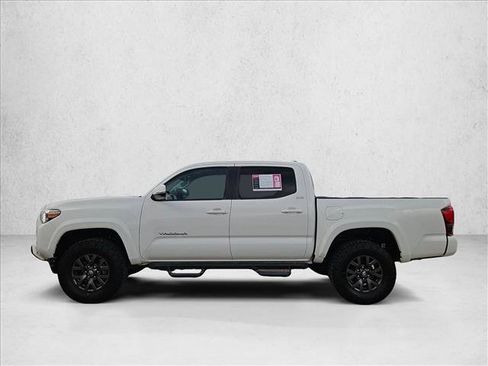 Used 2023 Toyota Tacoma SR5 AWD/4WD image 9