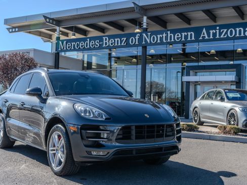 Used 2018 Porsche Macan Turbo w/ Premium Package Plus image 1