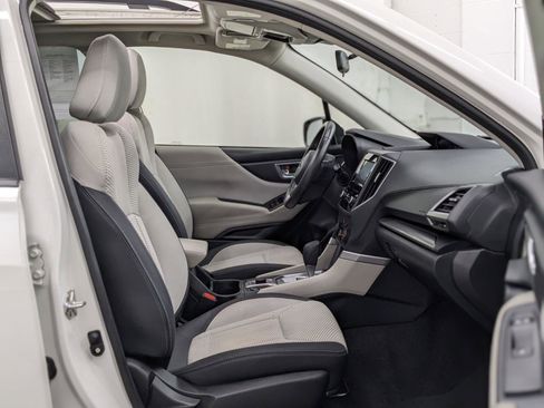Used 2023 Subaru Forester Premium image 17