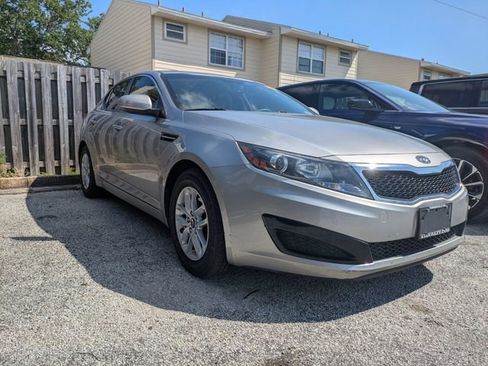 Used 2011 Kia Optima LX w/ Convenience Pkg FWD image 1