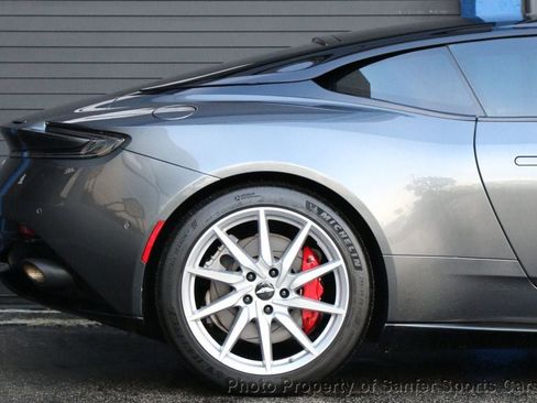 Used 2019 Aston Martin DB11 Coupe RWD image 11