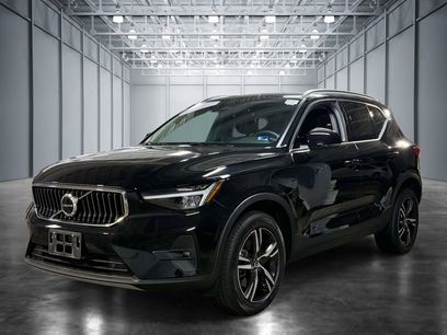 Used 2023 Volvo XC40 B4 Plus