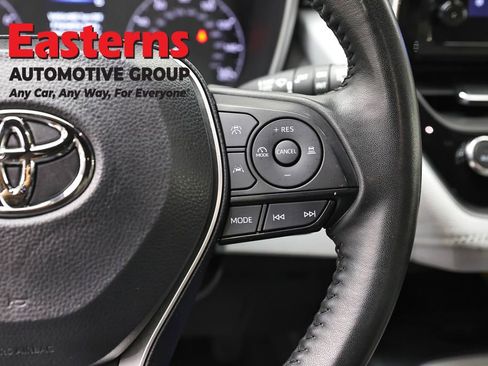 Used 2024 Toyota Corolla SE w/ SE Package FWD image 15