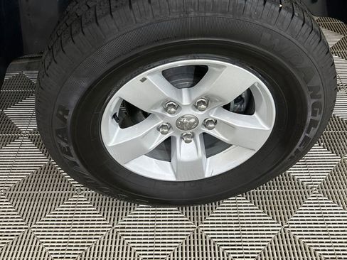 Used 2024 RAM 1500 Classic SLT image 9