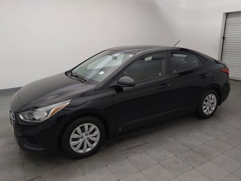 Used 2020 Hyundai Accent SE image 2
