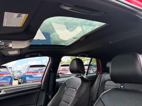 Certified 2020 Volkswagen GTI SE FWD image 18