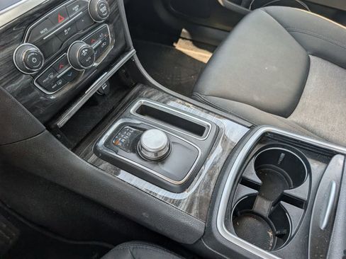 Used 2019 Chrysler 300 Touring w/ Sport Appearance Package AWD/4WD image 23