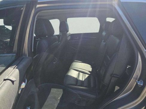 Used 2016 Kia Sorento SX image 7