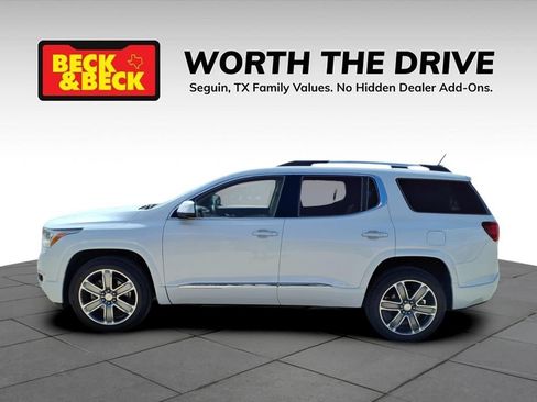 Used 2019 GMC Acadia Denali w/ Technology Package FWD image 8