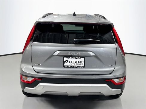 Used 2023 Kia Niro EX image 8