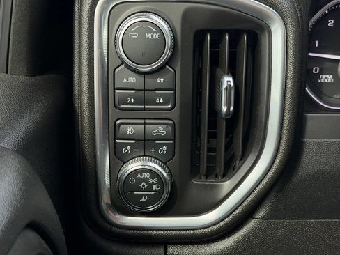Used 2022 GMC Sierra 2500 AT4 w/ AT4 Preferred Package AWD/4WD image 26