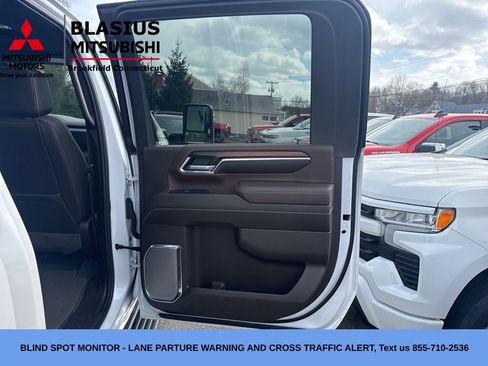Used 2024 GMC Sierra 2500 Denali w/ Denali Reserve Package AWD/4WD image 19