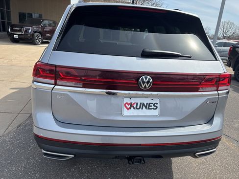 Used 2025 Volkswagen Atlas SE image 5