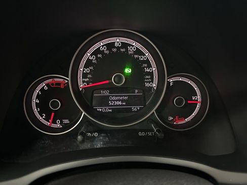 Used 2018 Volkswagen Beetle 2.0T S image 29