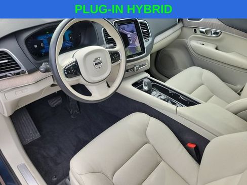 Used 2024 Volvo XC90 T8 Plus w/ Protection Package Premier AWD/4WD image 24