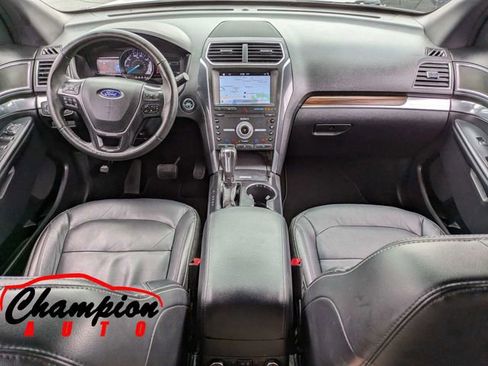 Used 2019 Ford Explorer Limited w/ Ford Safe & Smart Package image 21