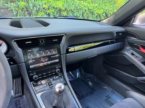 Used 2019 Porsche 911 Carrera image 36