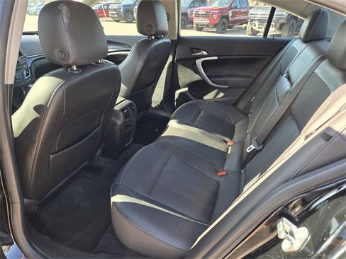 Used 2016 Buick Regal image 8