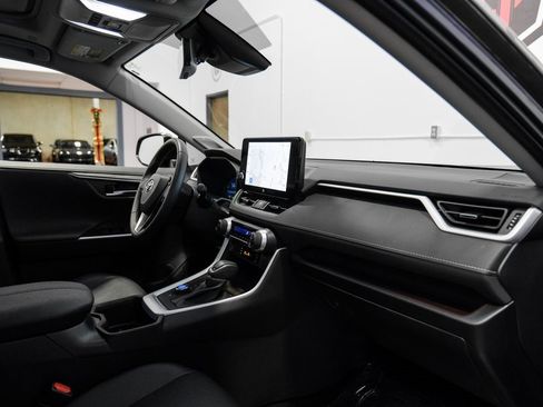 Used 2024 Toyota RAV4 Limited image 20