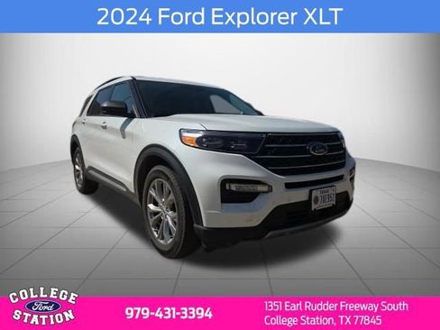 Used 2024 Ford Explorer XLT w/ Equipment Group 202A RWD image 1