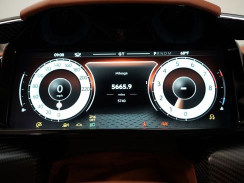 Used 2025 Aston Martin Vanquish image 15