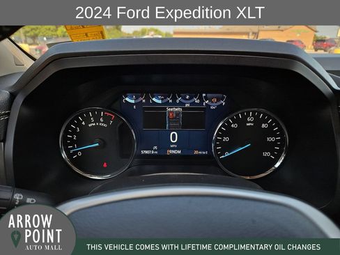 Used 2024 Ford Expedition XLT RWD image 26
