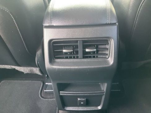 Used 2020 Ford Edge SEL image 26