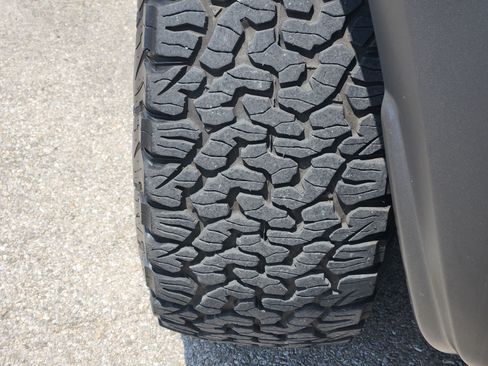 Used 2023 Ford F150 Raptor w/ Blue Interior Package AWD/4WD image 11