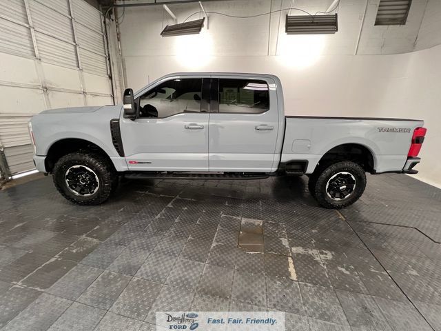 Used 2025 Ford F250 Lariat w/ Lariat Ultimate Package AWD/4WD image 4