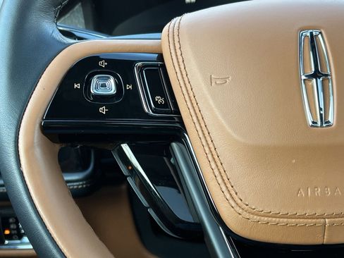 Used 2022 Lincoln Aviator Black Label w/ Dynamic Handling Package image 30