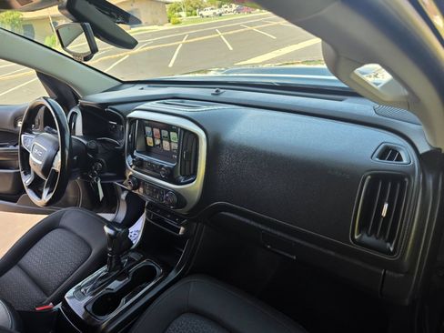 Used 2018 GMC Canyon SLE w/ Nightfall Edition AWD/4WD image 38