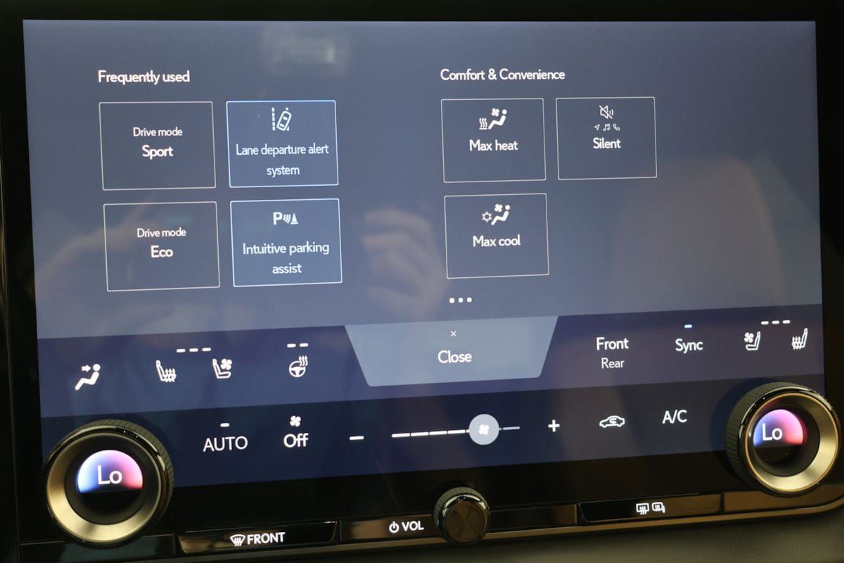 Used 2025 Lexus RX 350 Premium w/ Accessory Package AWD/4WD image 55