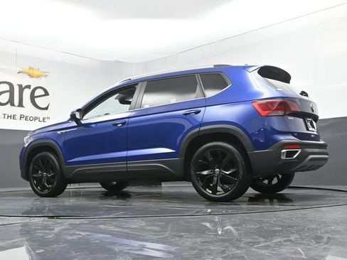 Used 2023 Volkswagen Taos SE w/ Panoramic Sunroof Package FWD image 56