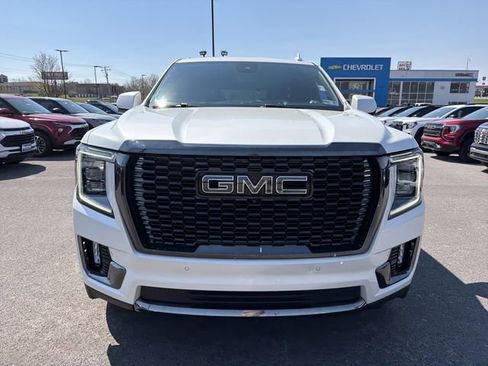 Used 2024 GMC Yukon Denali Ultimate AWD/4WD image 2