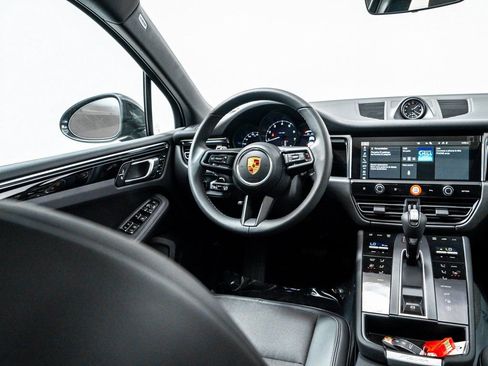 New 2026 Porsche Macan AWD/4WD image 23